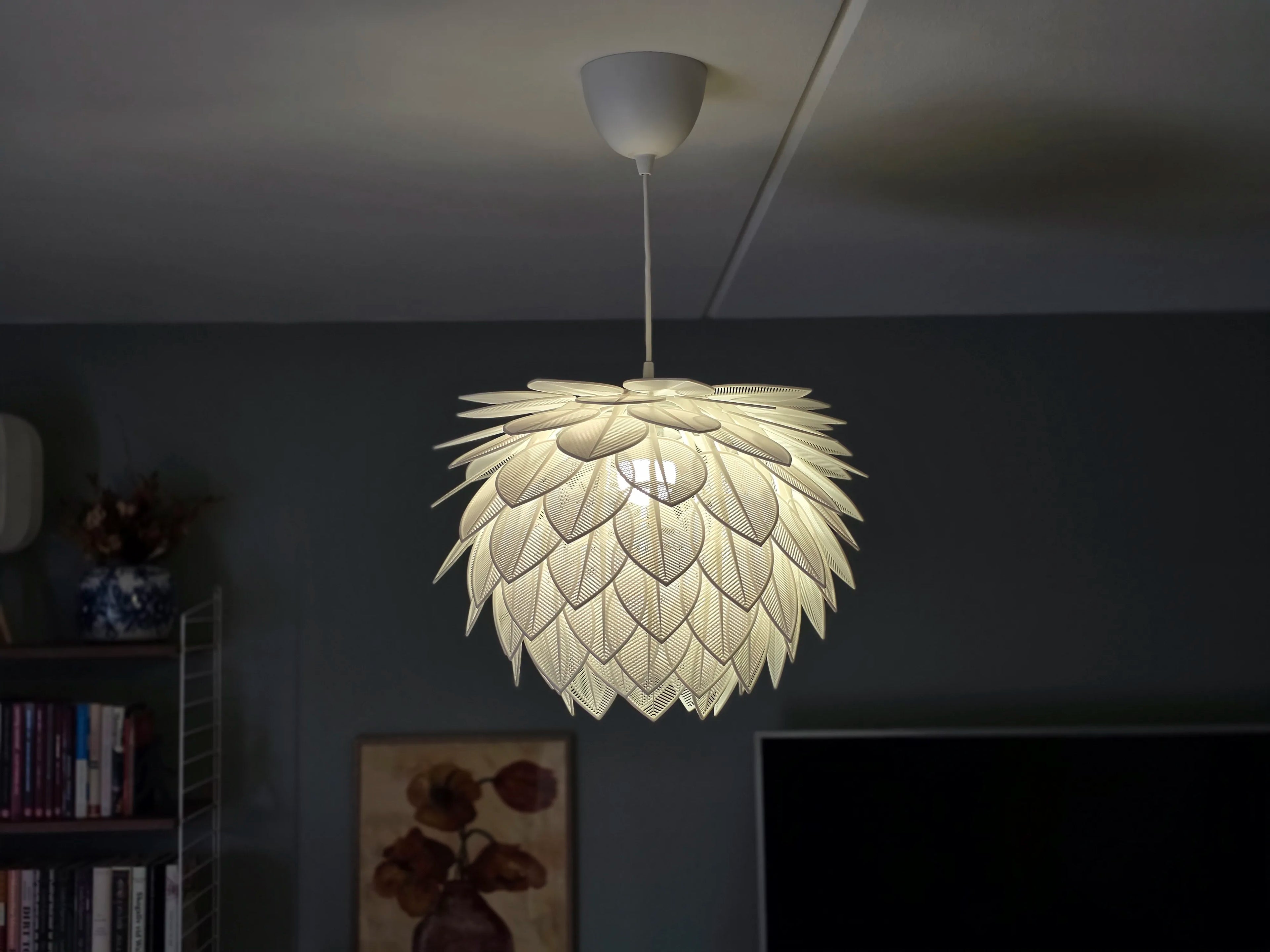 Lush Leaf Lamp
