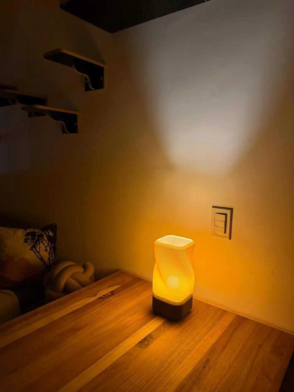 rectangular twisted lamp with basket structure