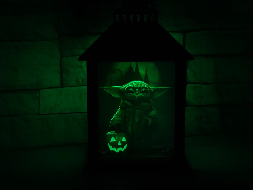 💀 The Lantern of the Damned – Horror LED Shadow Lamp